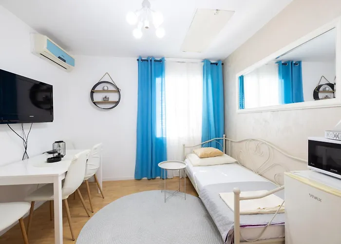 Rebecca 3* Μακάρσκα