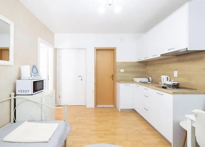 בית הארחה Rebecca מאקרסקה