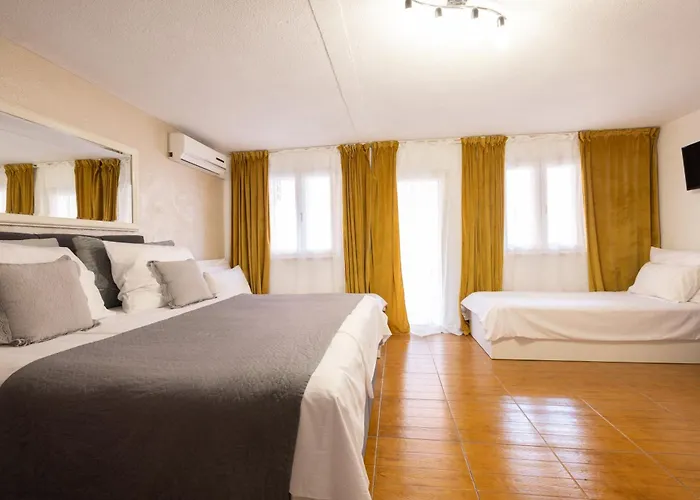 Rebecca 3* מאקרסקה