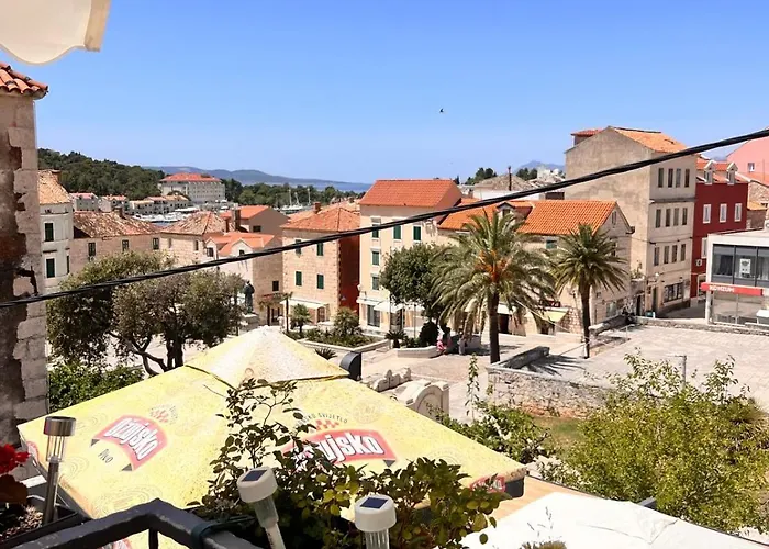 Rebecca בית הארחה 3*