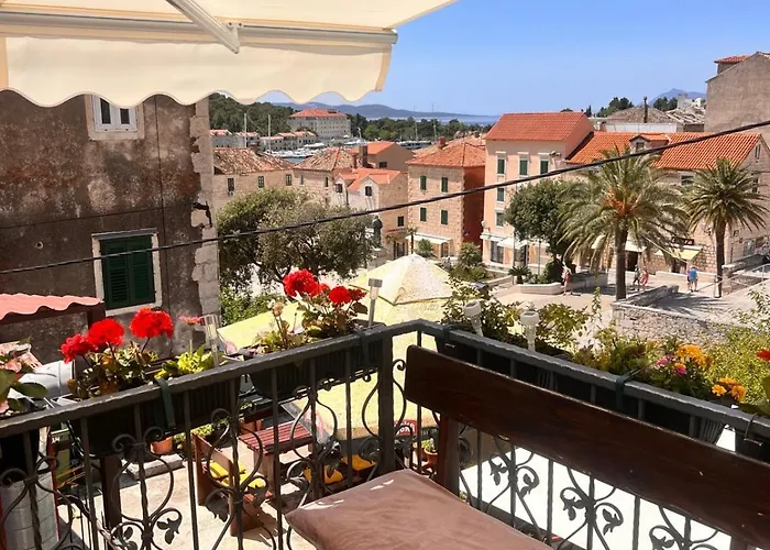 בית הארחה Rebecca 3*