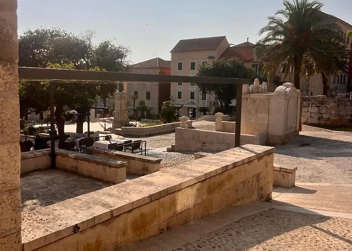 Rebecca בית הארחה