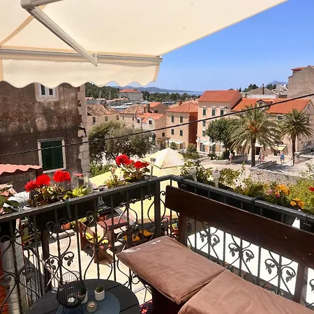 Gostinjska kuća Rebecca 3*